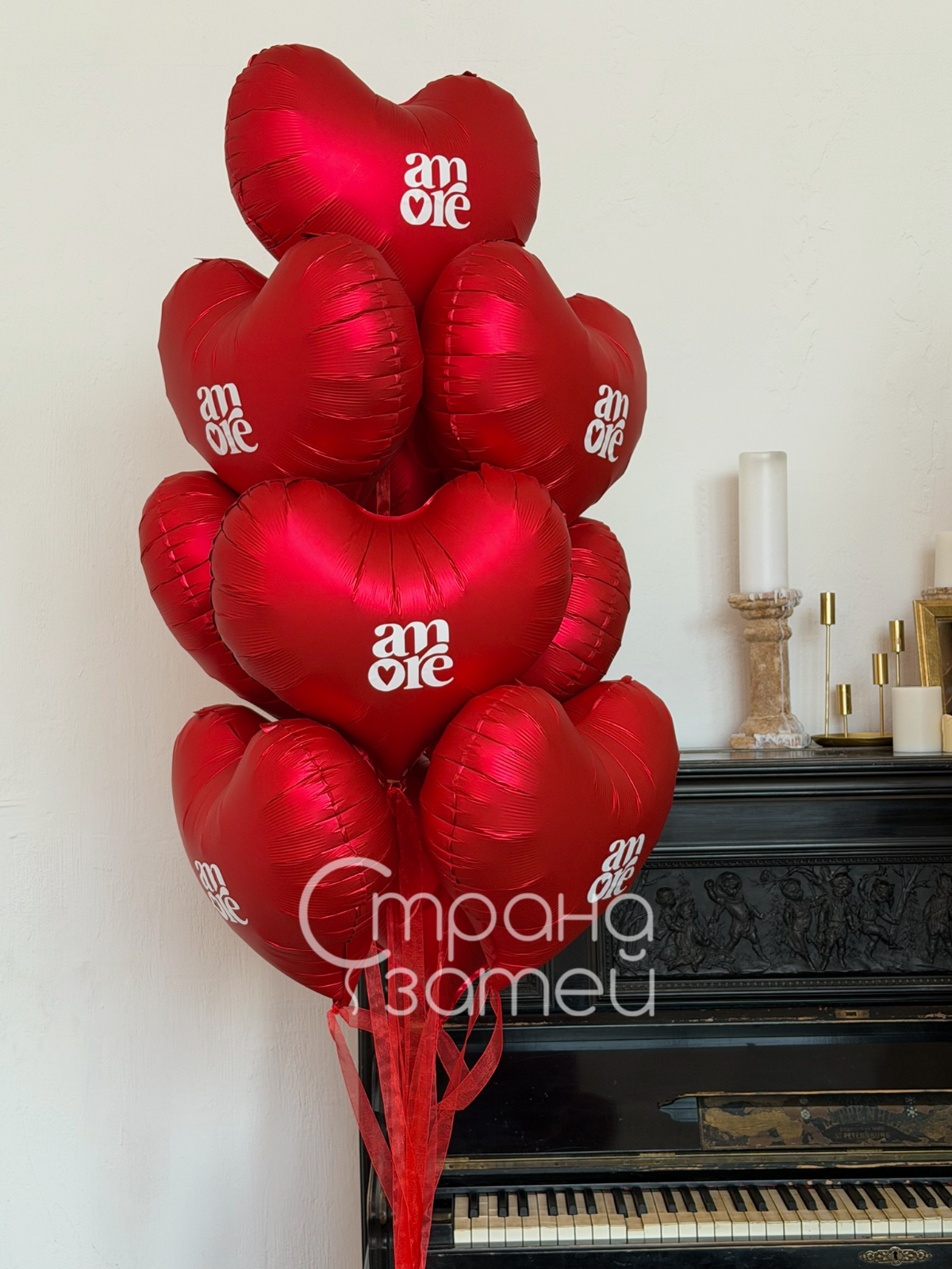 Photo_1769190409074 Фонтан из красных сердец с надписью Amore для оформления салона красоты и витрины в Нижнем Новгороде